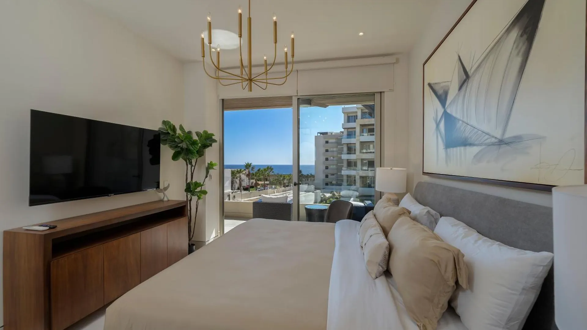 Luxury Beachfront Apartment In Cabo カボ・サン・ルーカス